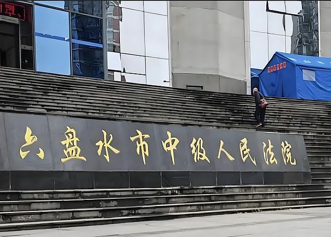 6岁男童家门口失踪被亲戚带走杀害藏尸，法院判决凶手死刑缓期执行，母亲悲痛发声（组图） - 4