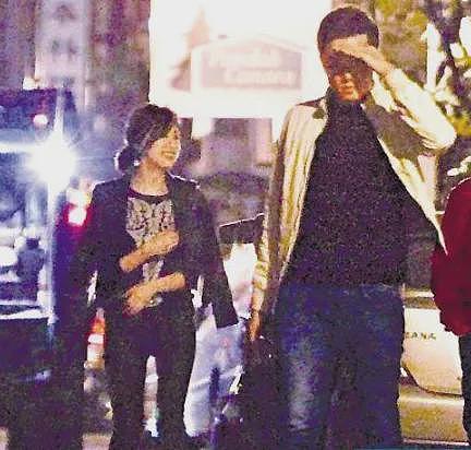 秘密复合1年?被豪门抛弃恋上旧情人,举止亲密死活不承认?(组图) - 27
