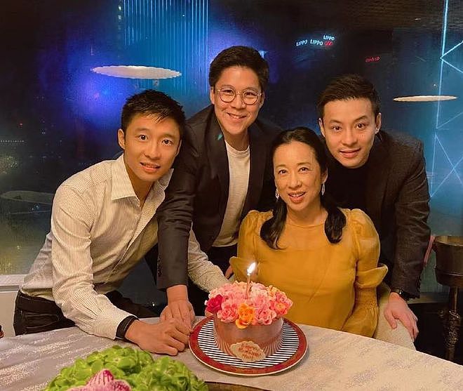 霍震霆称小儿子霍启仁不办婚礼，曝婚房为1975年的老楼，价格实惠（组图） - 11