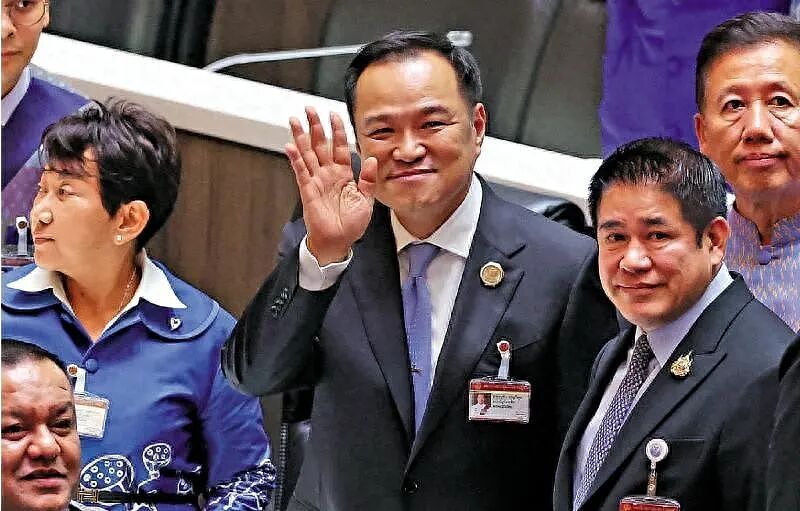 阿努廷恐成过渡总理，泰国政治危机继续（组图） - 1