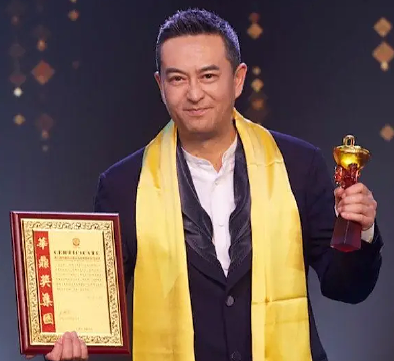 55岁张嘉益现状曝光!病情严重到走路都站不直(组图) - 3