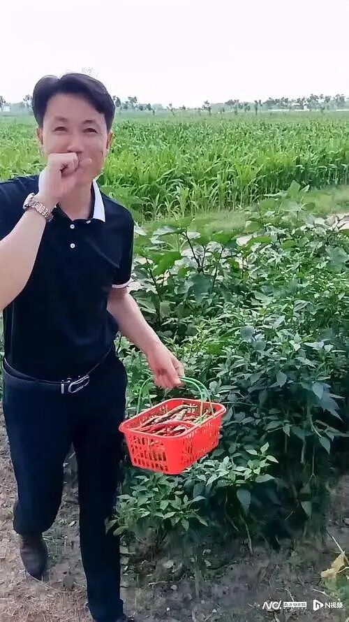 42岁离异妇女发征婚视频迷倒全网老头,视频和内容被扒长相就这(组图) - 12