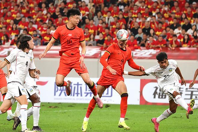 U22国足10比0赢球仍被笑！网友：成年人与幼儿园对打（组图） - 1