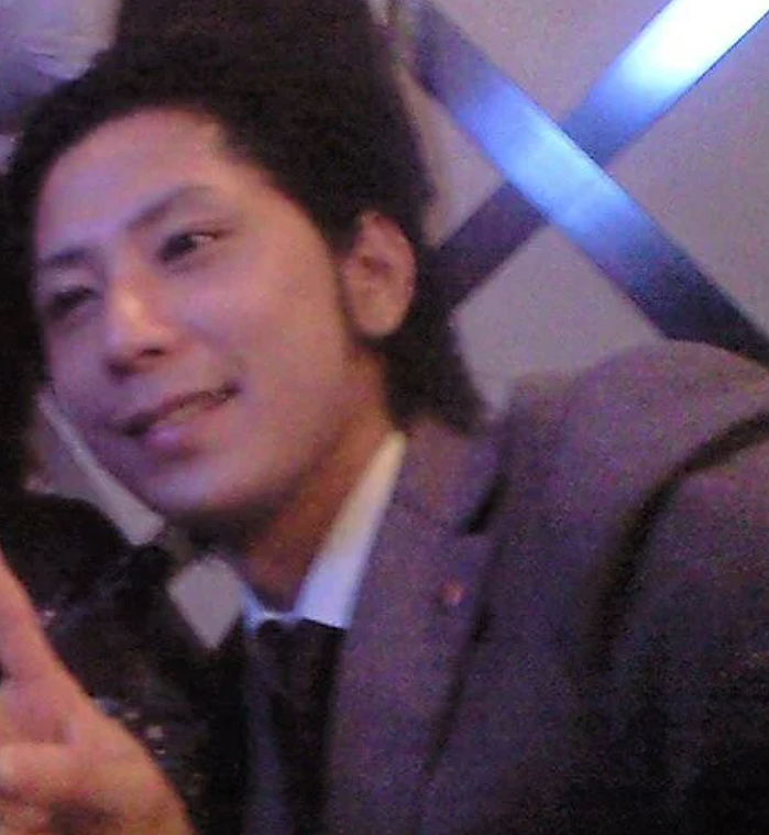 日本一黑皮肌肉男爆改性感美女!22岁下海做陪酒女,网友:这真不是换了个人?(组图) - 18