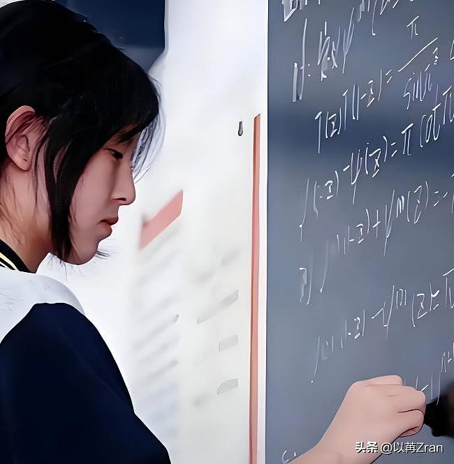 新学期到了,姜萍和家人现状被曝(组图) - 11