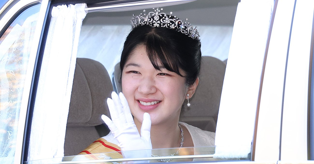 19岁日本“未来天皇”大办成人礼！一反常态不再“傻楞楞”仍遭民众批：我们要女天皇不要妈宝耀祖！（组图） - 20