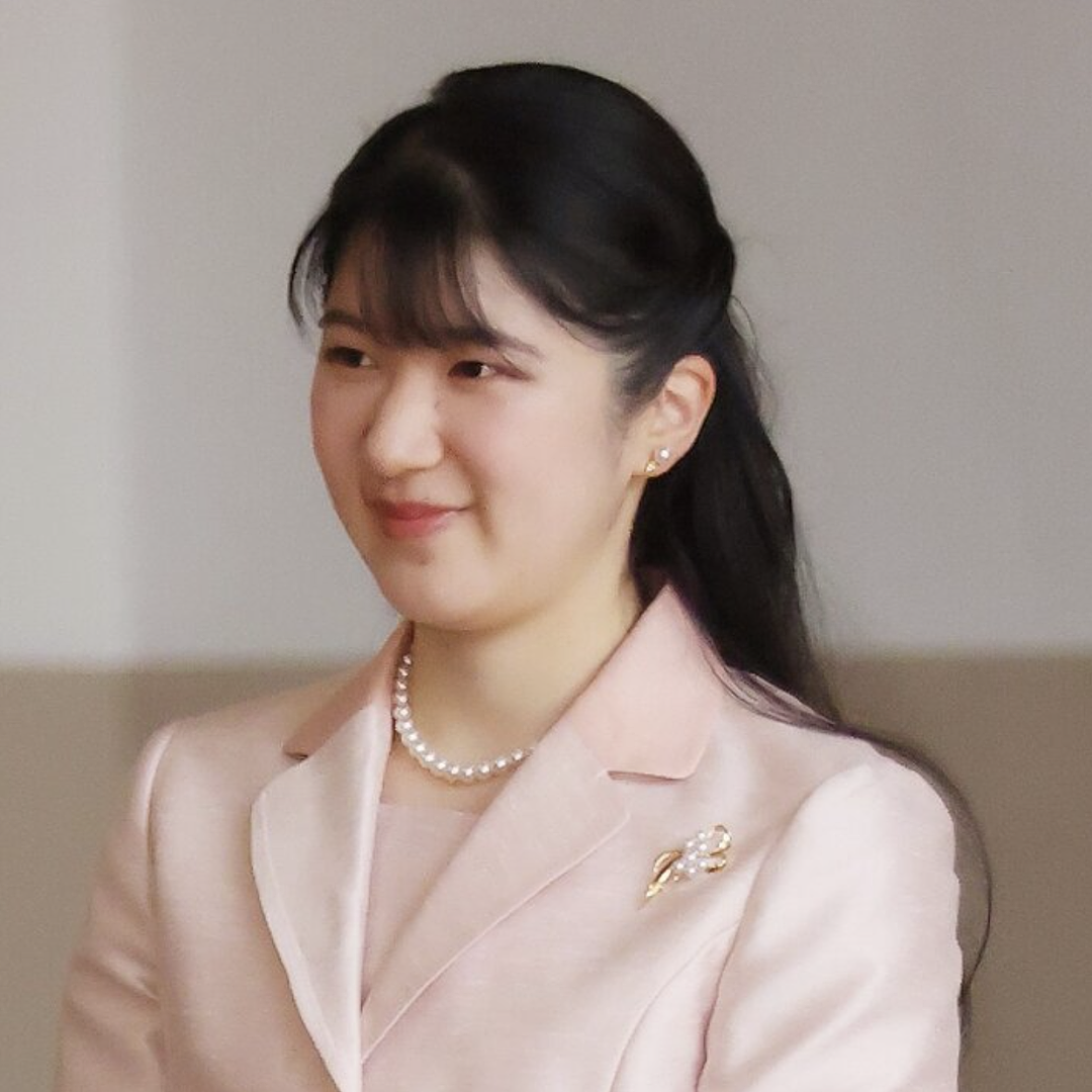 19岁日本“未来天皇”大办成人礼！一反常态不再“傻楞楞”仍遭民众批：我们要女天皇不要妈宝耀祖！（组图） - 19