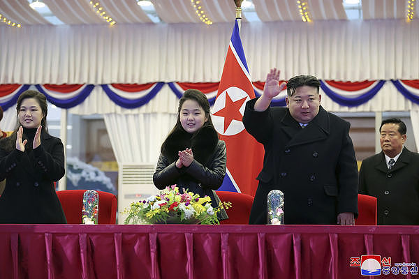 难活过50岁?金正恩带女儿访中,外媒封:世上最危险12岁女孩(组图) - 4
