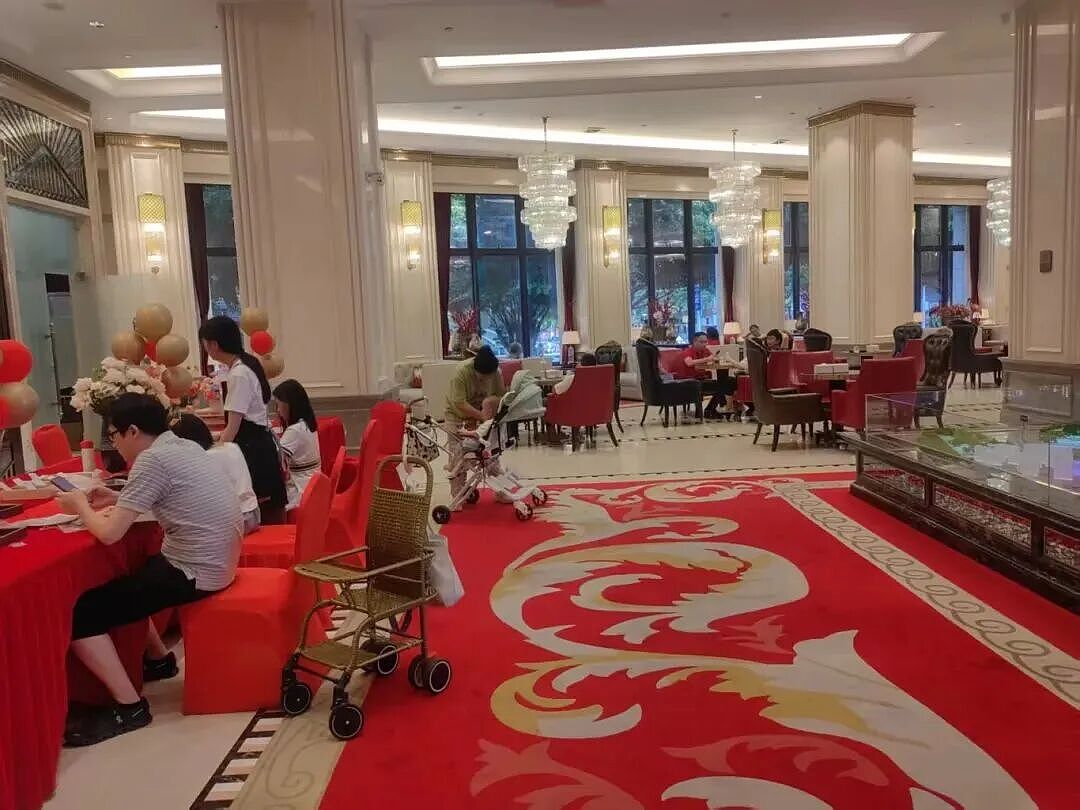深圳限购松绑,中介连夜抢客!有楼盘一晚报备73批看房人(组图) - 2