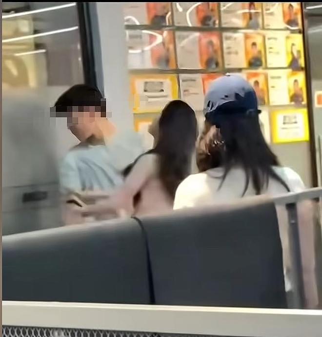 视频疯传！厦门健身教练睡4名女学员，遭轮流掌掴（视频/组图） - 3