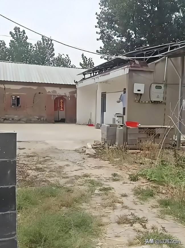 新学期到了,姜萍和家人现状被曝(组图) - 18