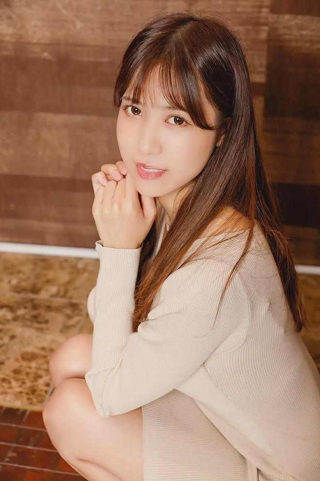 【美女】女艺人长相甜美，曲线凹凸有致，肤白水嫩十分诱人，这谁顶得住啊（组图） - 10