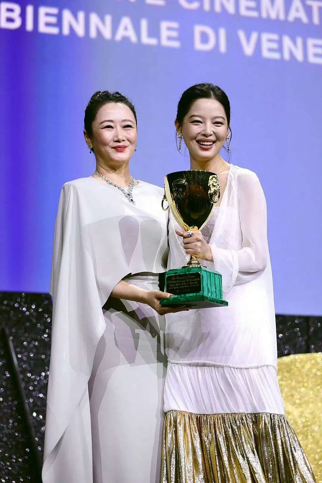 辛芷蕾成第三位华人威尼斯影后！杜莎夫人蜡像馆相继关闭，世界最大冰山解体（组图） - 2
