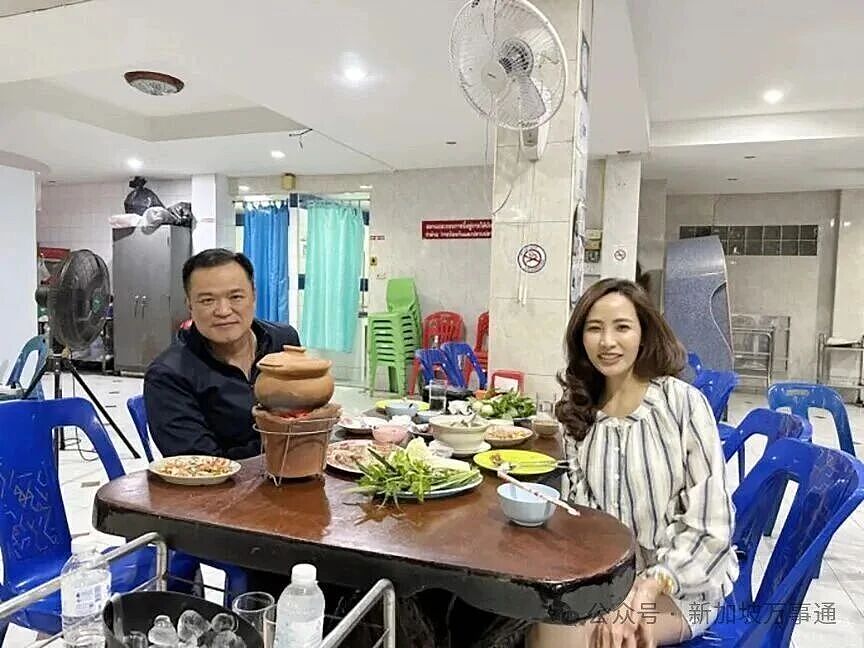 从咖啡店老板到泰国新晋 “第一夫人”!39 岁冻龄高颜值引爆外网(组图) - 9