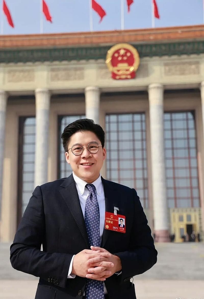 霍震霆谈对霍中曦希望，四字寄语内涵深远，反观李嘉诚已没有资格（组图） - 9