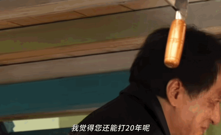 62岁李连杰自曝肿瘤惊魂，71岁成龙还在拼命：功夫巨星们的魔幻2025（组图） - 1