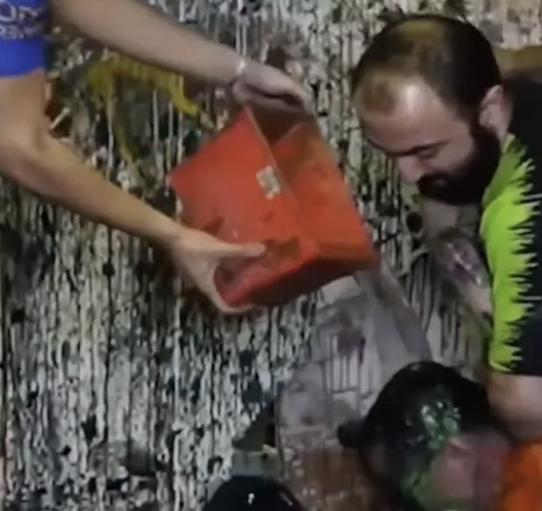 网红直播自虐300小时猝死,10万观众围观!4.2万打赏换一条命(组图) - 12