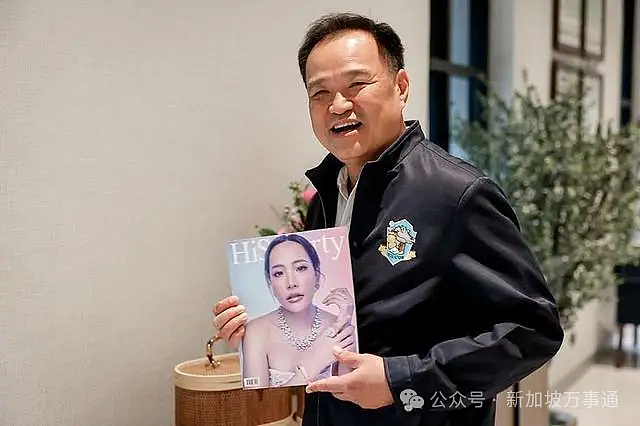 从咖啡店老板到泰国新晋 “第一夫人”!39 岁冻龄高颜值引爆外网(组图) - 14