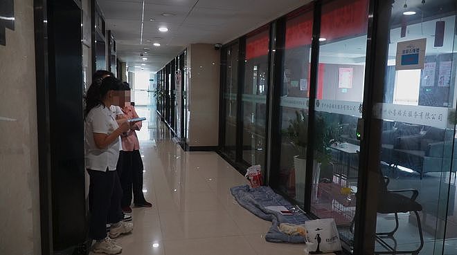 男子相亲2天就闪婚,花了30万不到1年被离婚(组图) - 6