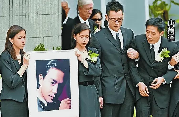 向太曝张国荣不是抑郁症自杀而是撞邪，唐鹤德阻止她帮忙造成惨剧 - 8