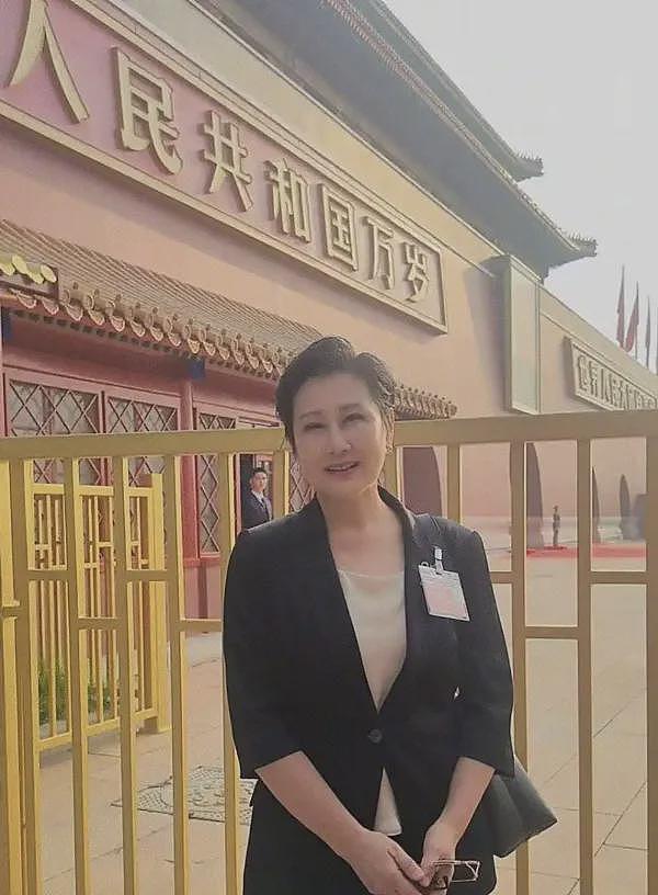 63岁张凯丽也没想到，因阅兵上的一个举动，她的口碑“彻底逆转”（组图） - 15
