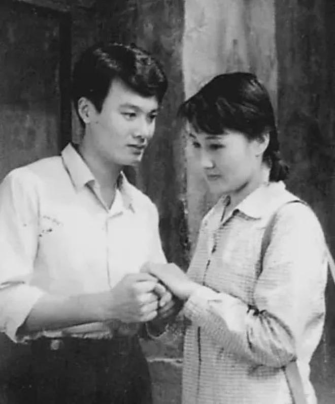 63岁张凯丽也没想到，因阅兵上的一个举动，她的口碑“彻底逆转”（组图） - 4