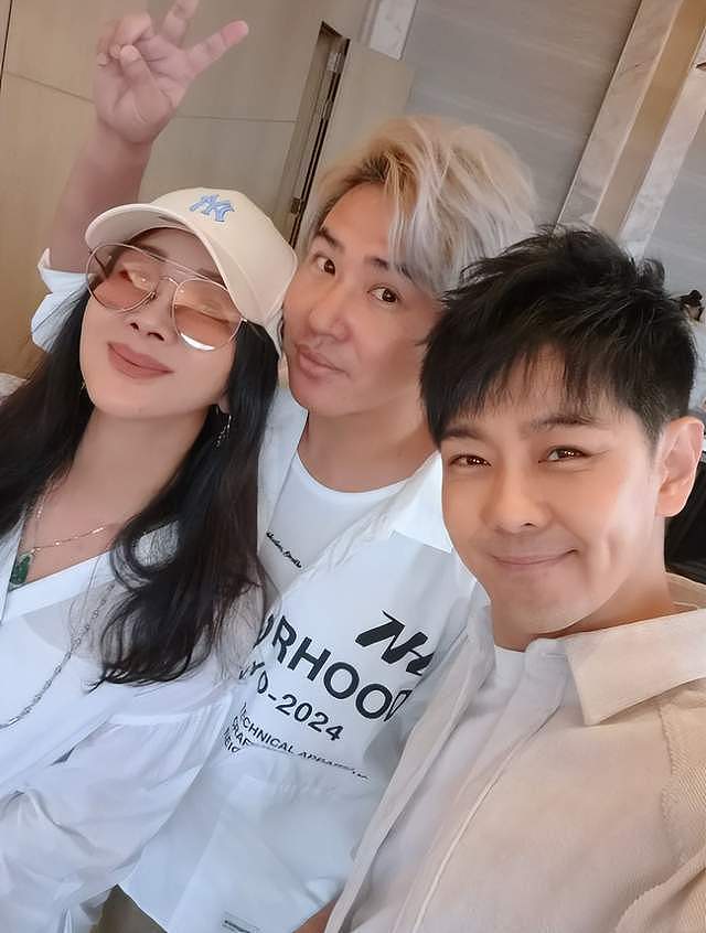 欧弟为三女儿办周岁宴,林志颖道贺!现任老婆首曝光,长相非常普通有些显老(组图) - 9