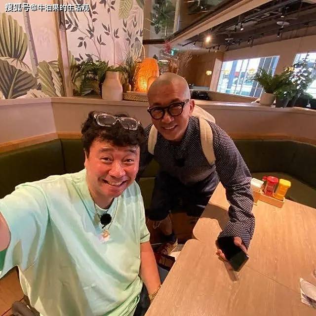 具俊晔在大S墓前修照片，大S去世半年仍走不出阴影，又黑又瘦好深情（组图） - 6