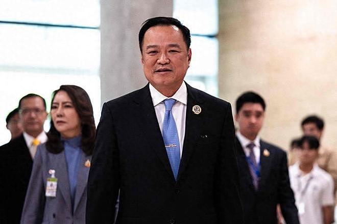 比泰剧精彩！泰国新华裔总理阿努廷43亿身家与“霸道总裁”式执政（组图） - 2