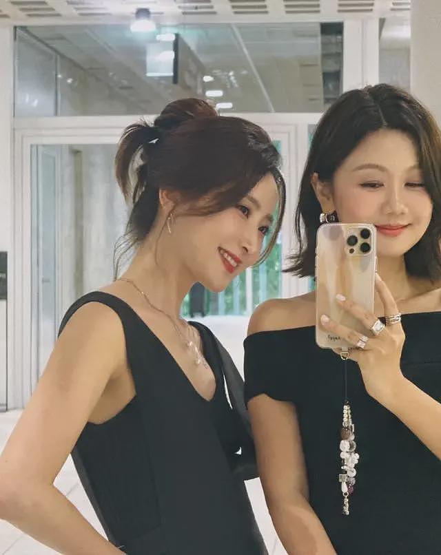 陈赫前妻不穿内衣大胆出镜,胸和肚子快一样平,那张脸倒是很美(组图) - 7