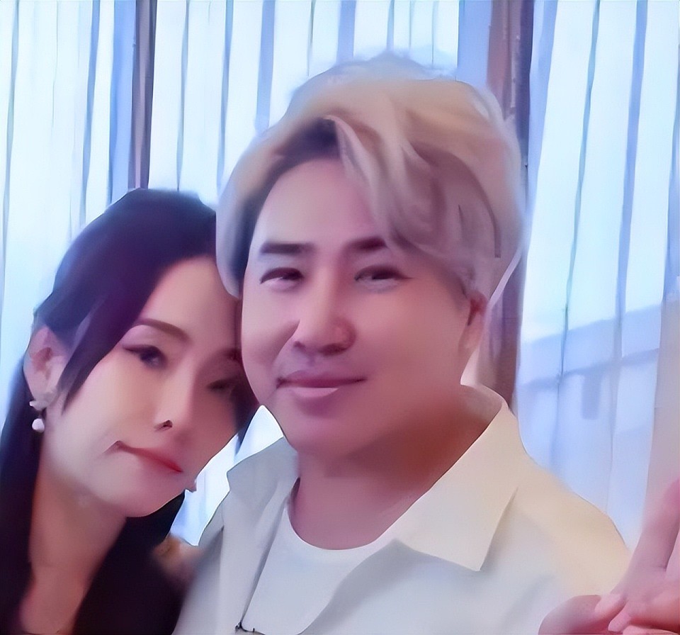 欧弟为三女儿办周岁宴,林志颖道贺!现任老婆首曝光,长相非常普通有些显老(组图) - 4