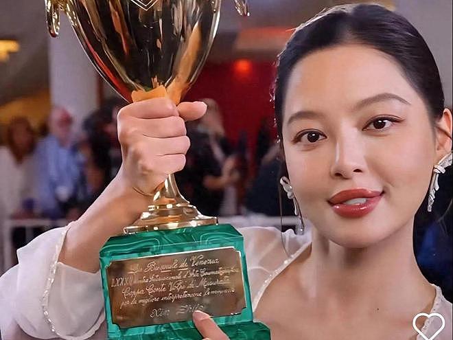 这一夜，郭富城主动握手、张颂文鼓掌5次，85花咖位彻底洗牌了（组图） - 1