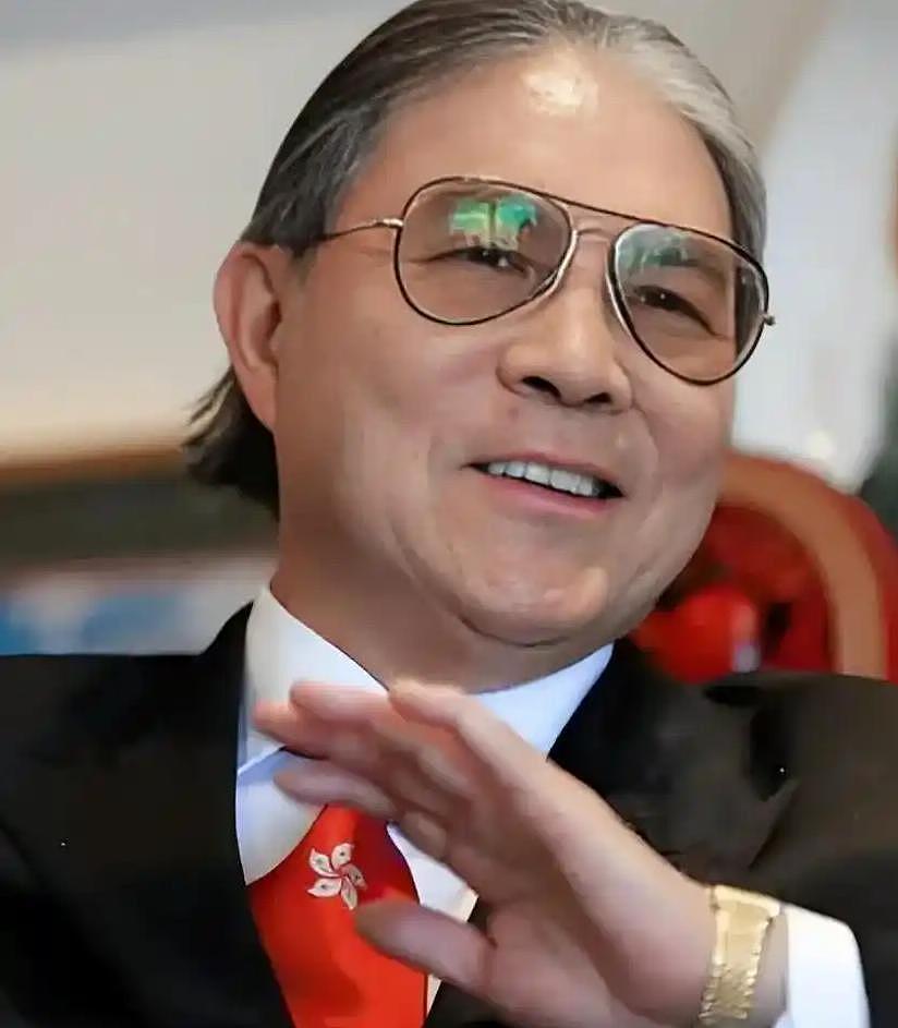 霍震霆谈对霍中曦希望，四字寄语内涵深远，反观李嘉诚已没有资格（组图） - 11