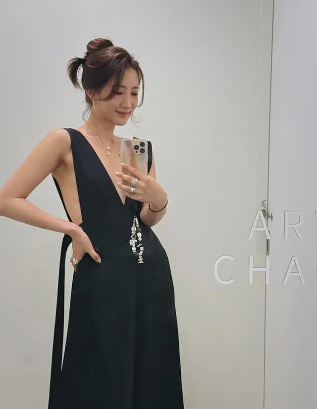 陈赫前妻不穿内衣大胆出镜,胸和肚子快一样平,那张脸倒是很美(组图) - 2