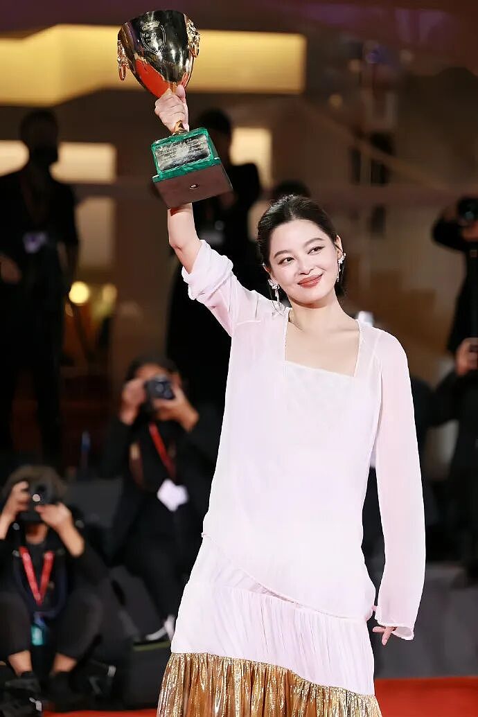 辛芷蕾获奖：欲望写在脸上的女人，才可怕（组图） - 2
