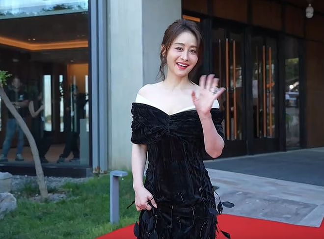 红毯上40+女星状态，有姐弟恋有单亲妈妈，过得好不好写在脸上（组图） - 16