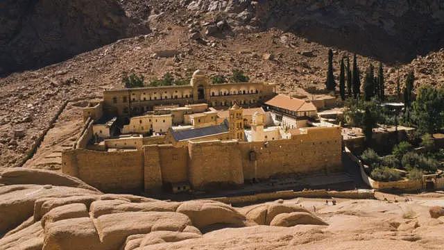 世界上最神圣的地方之一,正被改建为豪华大型度假村(组图) - 1
