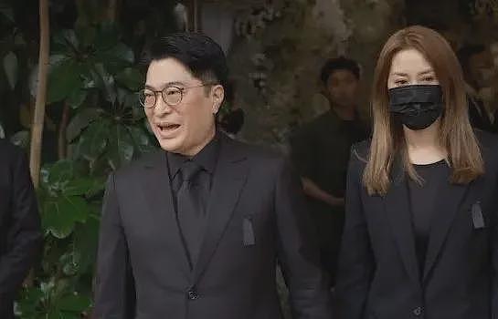42岁徐子淇不装了!高调上Vogue封面,千亿儿媳要变“当家主母”(组图) - 10