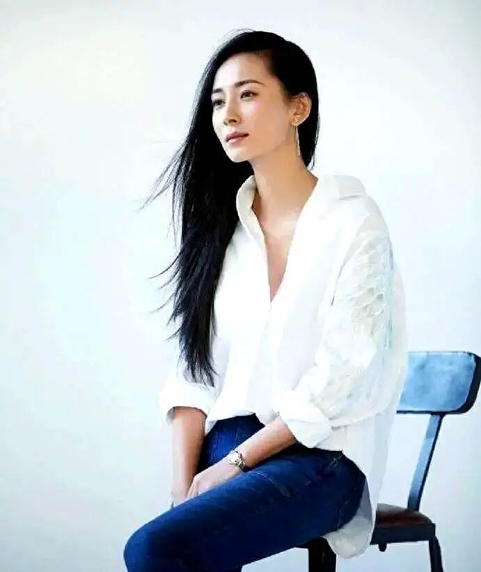 【情感】他俩原来是夫妻,相差16岁从戏里甜到戏外,如今儿女双全幸福圆满(组图) - 18