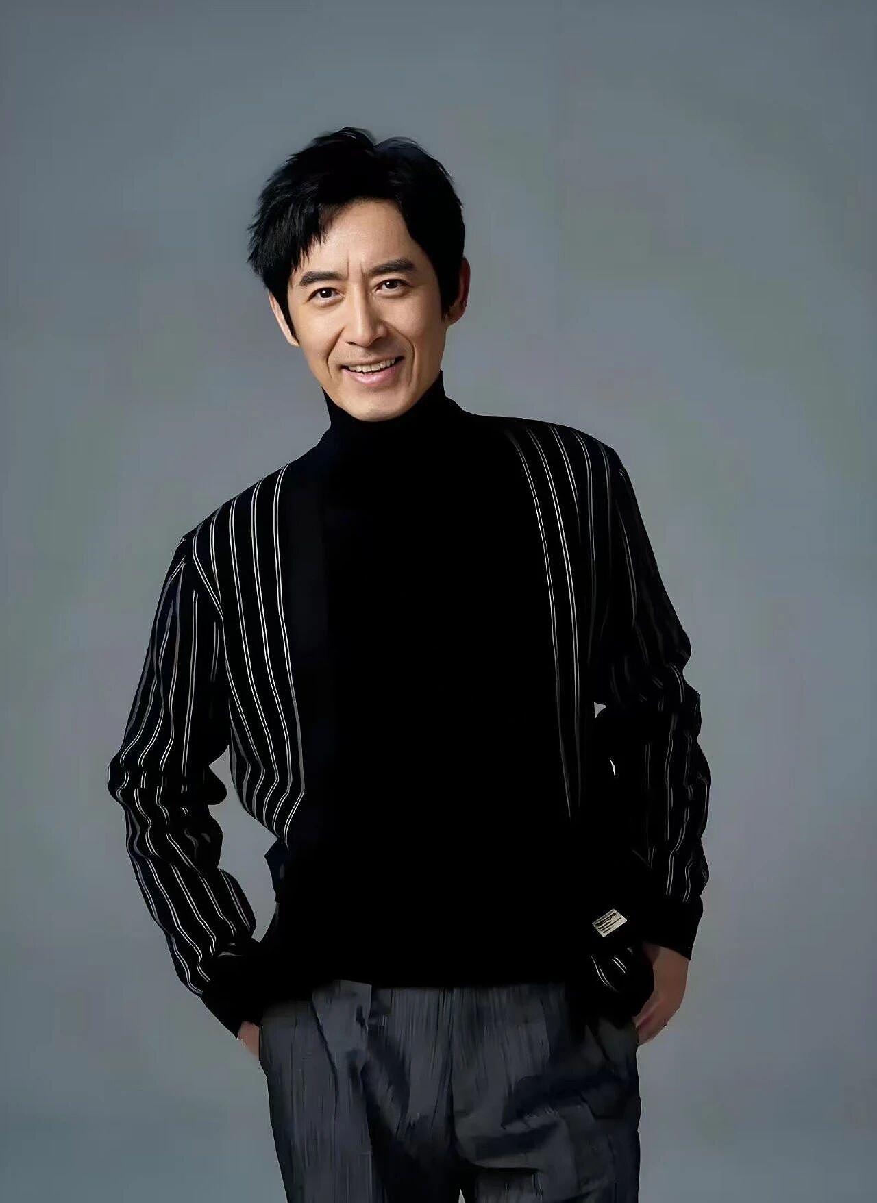 【情感】他俩原来是夫妻,相差16岁从戏里甜到戏外,如今儿女双全幸福圆满(组图) - 1