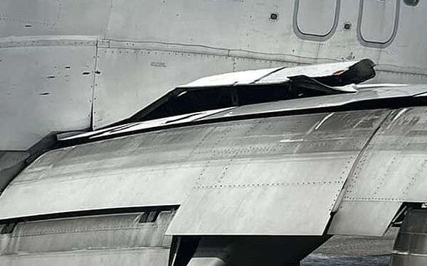 西捷航空降落世界最危险机场,右主起落架塌陷!乘客急疏散(视频/组图) - 2