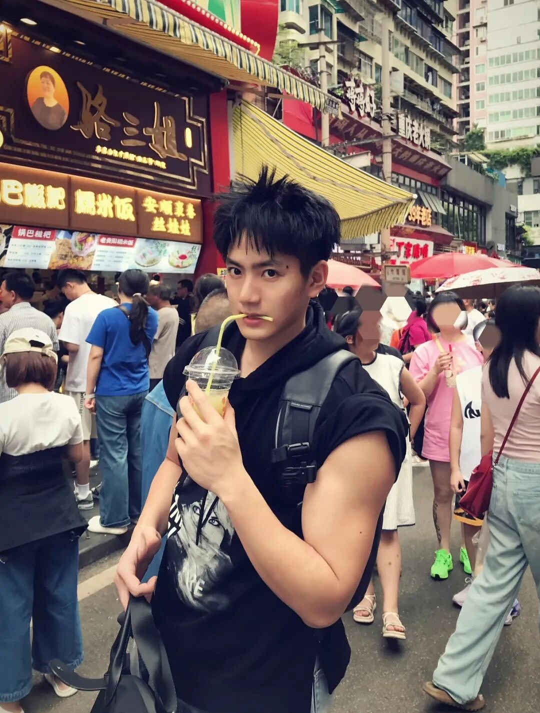 【帅哥】中南大学肌肉校草男大，来自超帅男大的肌肉诱惑...（组图） - 5