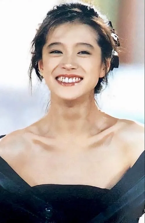 亚洲顶流玉女天后复出！曾传是《倩女幽魂》聂小倩原型，却遭家人吸血还被渣男坑到自杀未遂…（组图） - 9