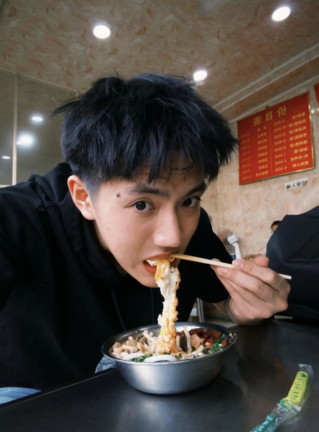 【帅哥】中南大学肌肉校草男大，来自超帅男大的肌肉诱惑...（组图） - 8