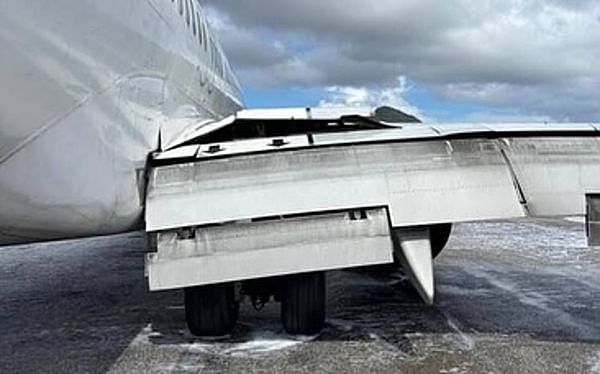 西捷航空降落世界最危险机场,右主起落架塌陷!乘客急疏散(视频/组图) - 1