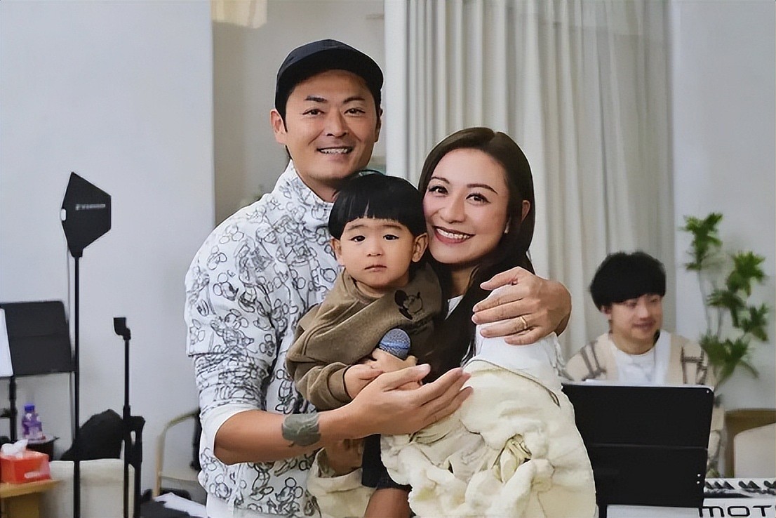 香港知名女星自曝曾被要求拔掉全部牙齿再出道,与公司打7年官司(组图) - 6