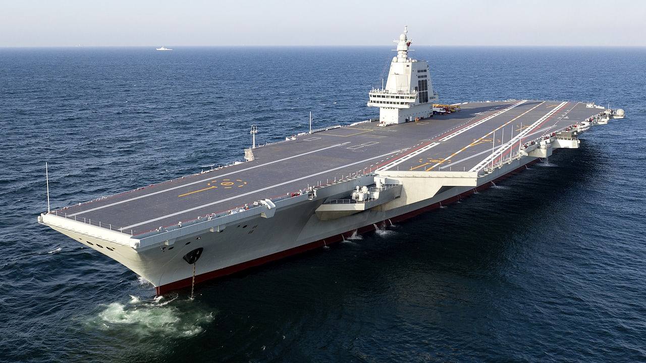 引福建舰入列猜测，长江口深水航道出口明日交通管制（组图） - 1
