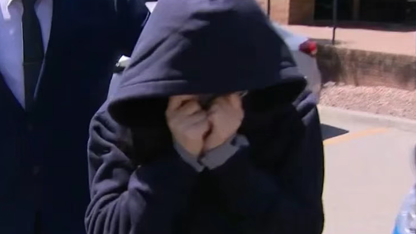 澳洲华女被妈妈撞破和男友磕药＋乱性，她反手把亲妈告上法庭…（组图） - 8
