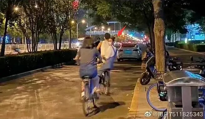 刘雯井柏然牵手回酒店,和倪妮同框不怕尴尬,前任笑得很释然(组图) - 6