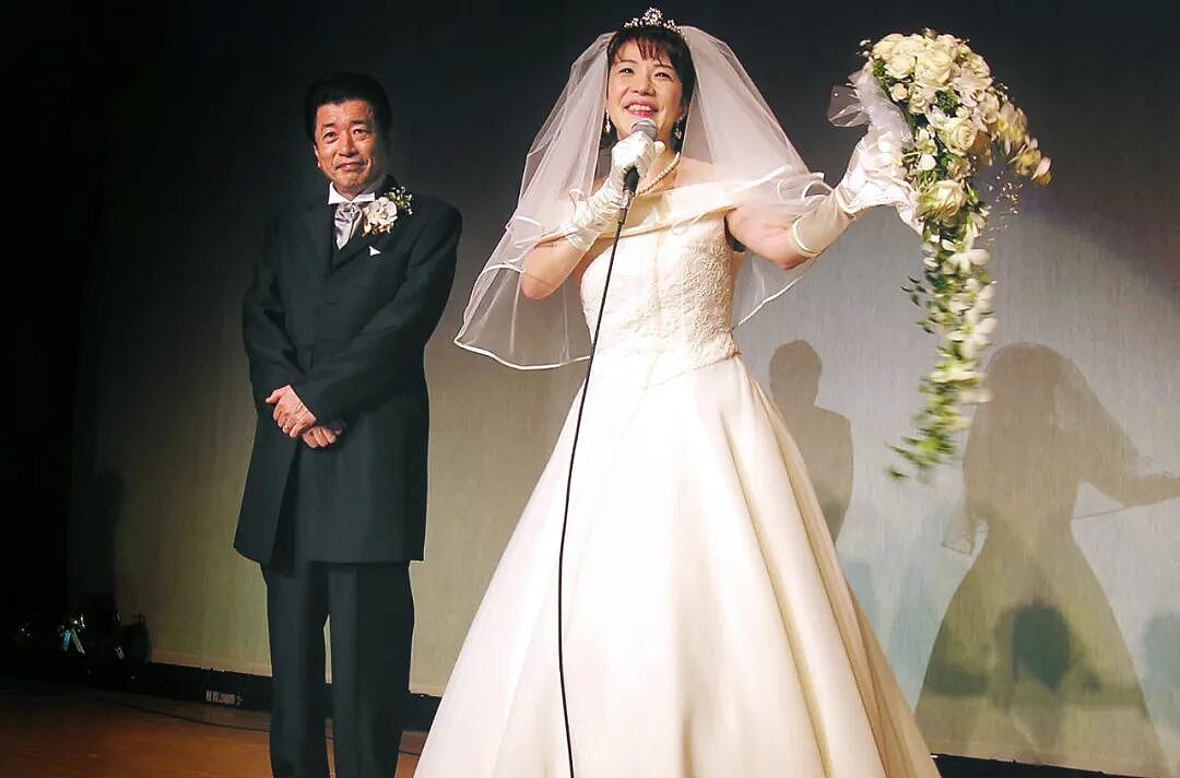 日本首相唯一女候选人：曾被早大、庆应同时录取，父母却让她放弃名校把学费留给弟弟（组图） - 18
